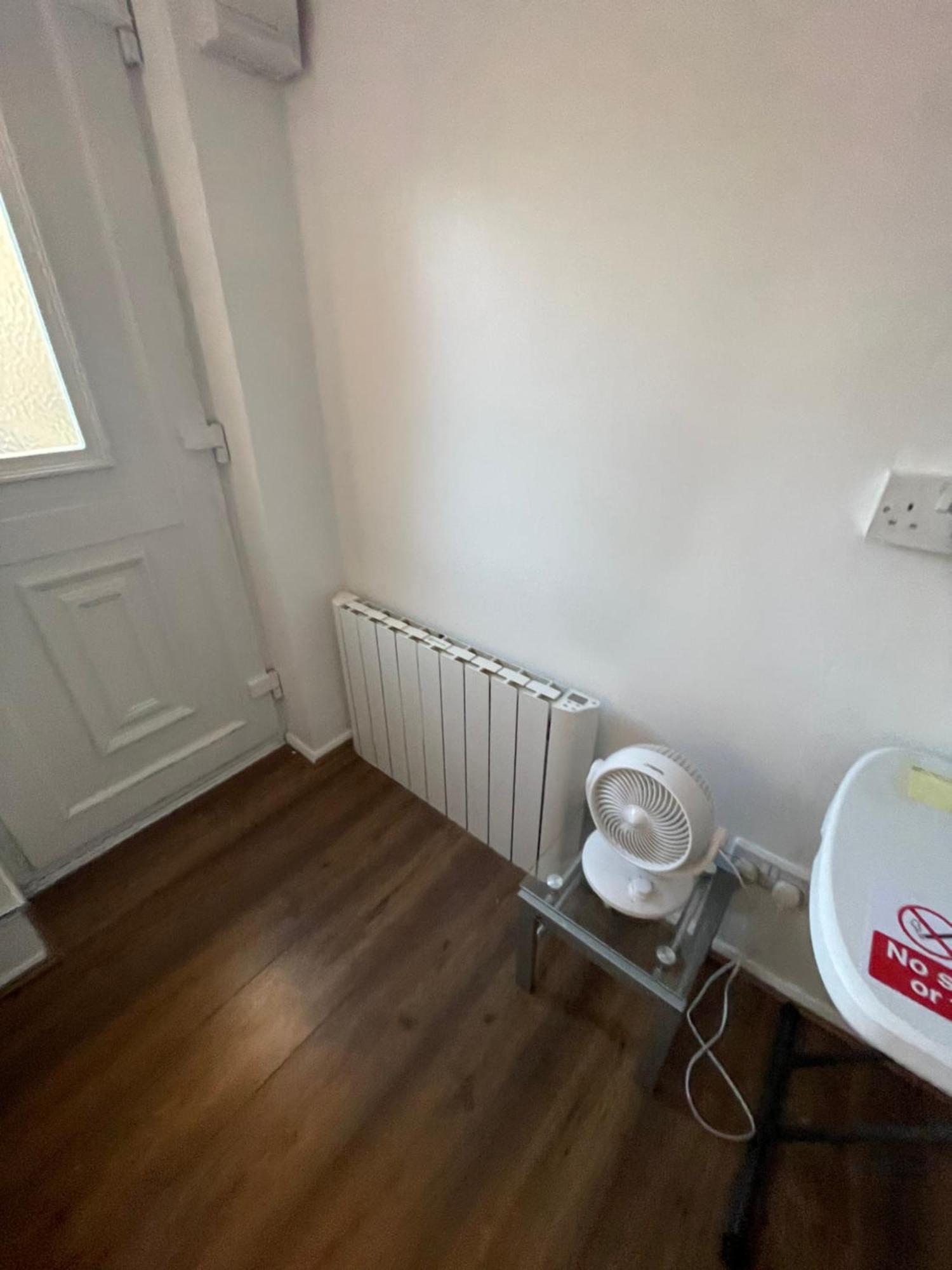 Fantastic Studio, Private Bathroom And Mini Kitchen. Thamesmead  Buitenkant foto
