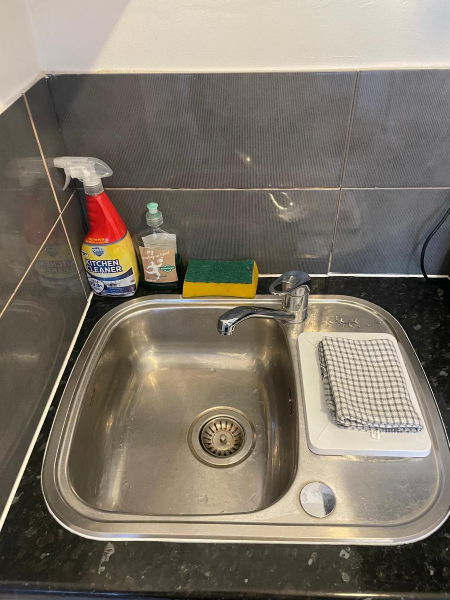 Fantastic Studio, Private Bathroom And Mini Kitchen. Thamesmead  Buitenkant foto